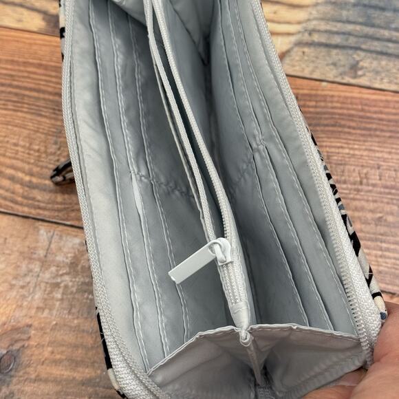 Vera Bradley RFID Accordion Tech Wristlet Lisbon Medallion Wallet Organizer - Picture 7 of 7